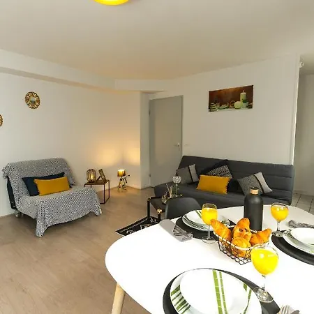 شقة Joli Studio Sur Grenoble غرونوبل
