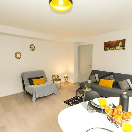 شقة Joli Studio Sur Grenoble غرونوبل